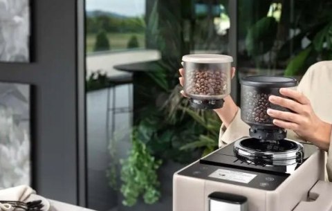 Ekspres ciśnieniowy do kawy DeLonghi Rivelia EXAM440.55BG